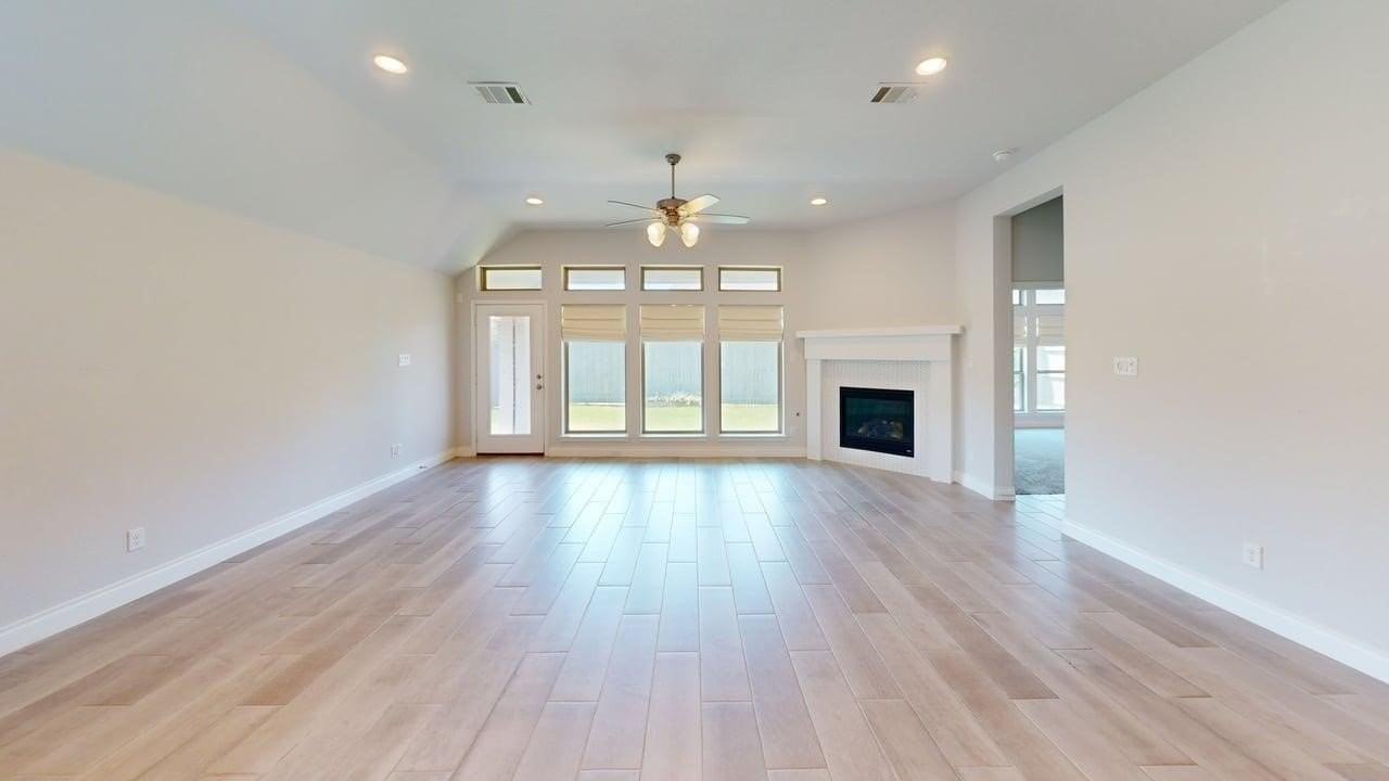 2401 Robin Way - Photo 6 of 31