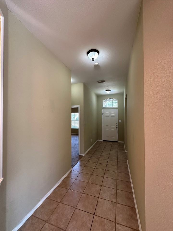 10701 Nashville Dr - Photo 7 of 24