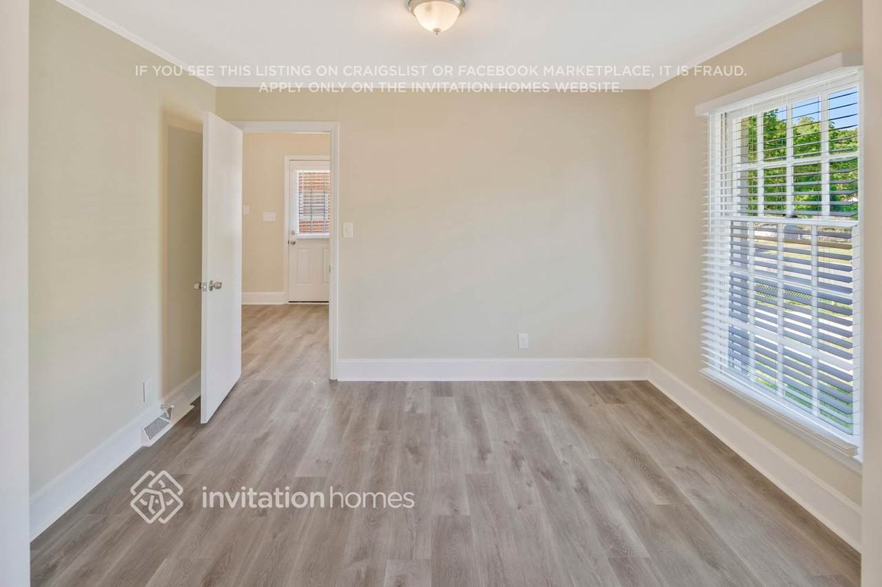 4213 Gladstone Ln - Photo 7 of 26