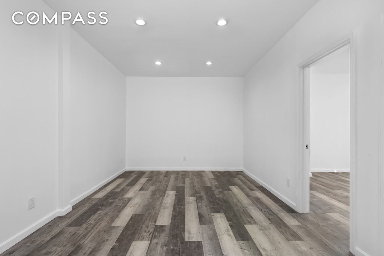 446 W 46th St #2 - Photo 3 of 17