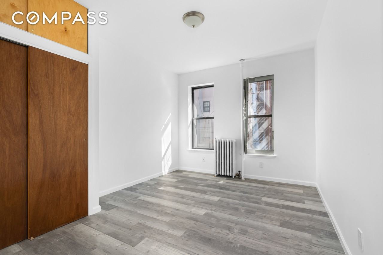 446 W 46th St #2 - Photo 5 of 17