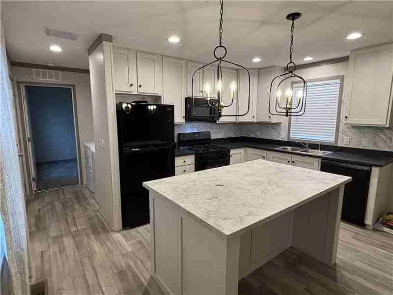 229 Devonshire Dr #229 - Photo 2 of 9