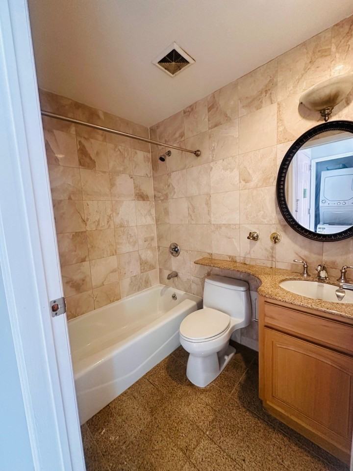 3636 Prince St #11E - Photo 7 of 10