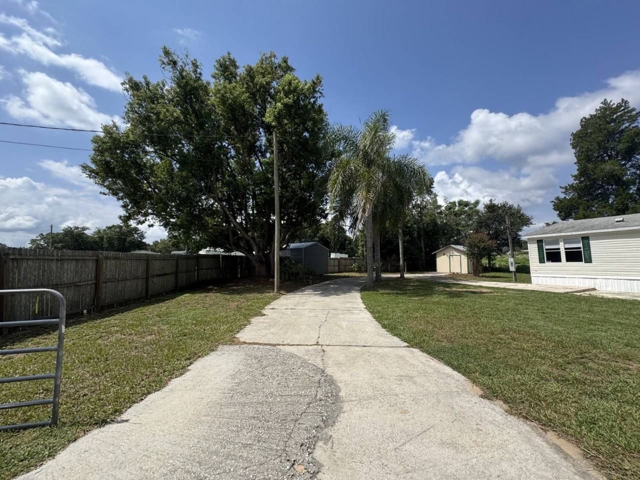 11306 Ewing Dr - Photo 6 of 17