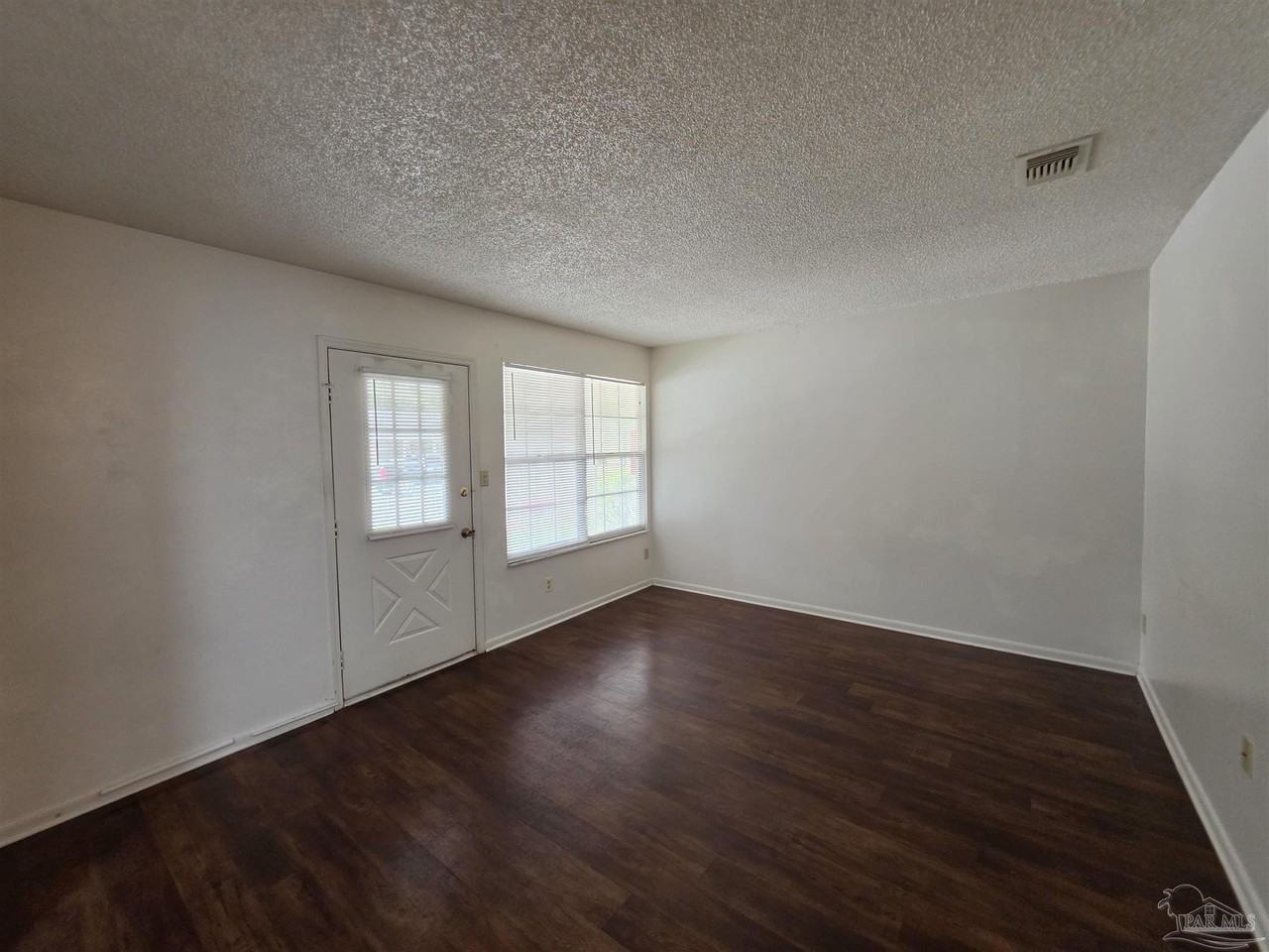 6288 Hamilton Bridge Rd #304 - Photo 2 of 12