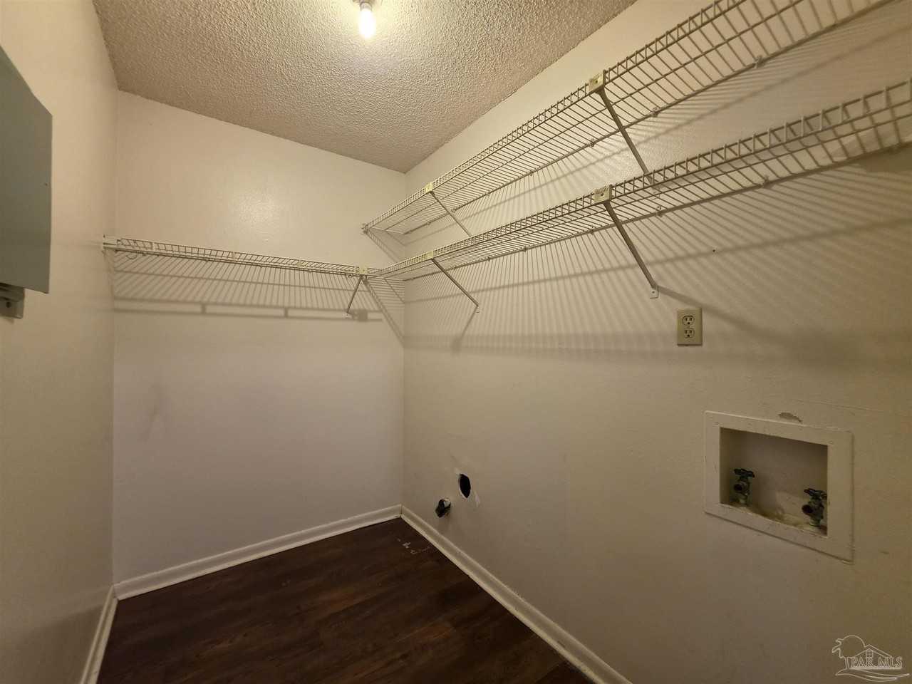 6288 Hamilton Bridge Rd #304 - Photo 6 of 12