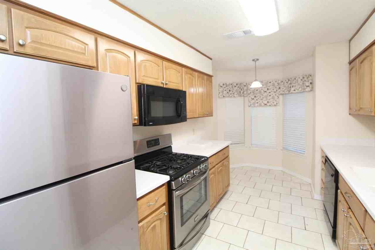 8154 Treetop Ln - Photo 4 of 14