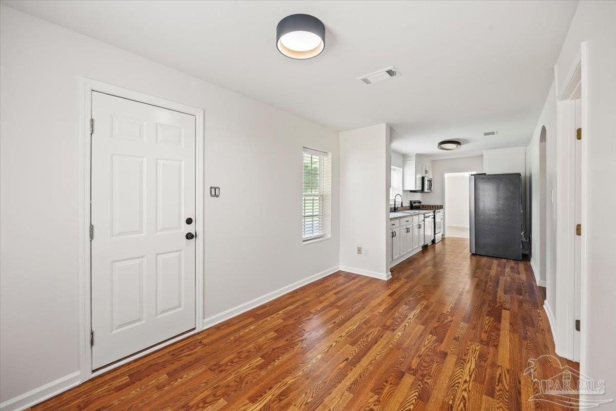 415 Colbert Ave #A - Photo 6 of 17