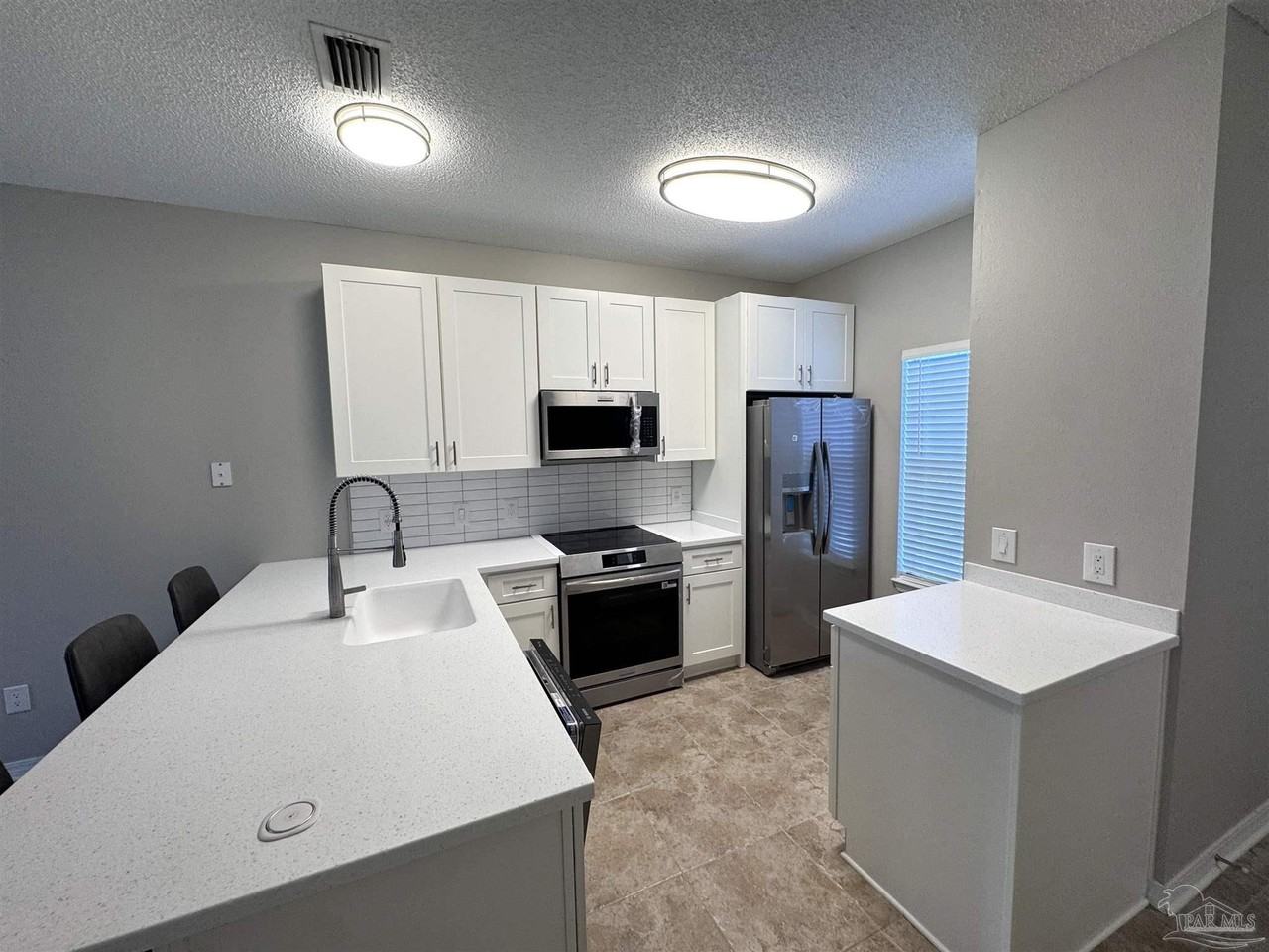 2703 Bay Club Dr #2703 - Photo 4 of 35