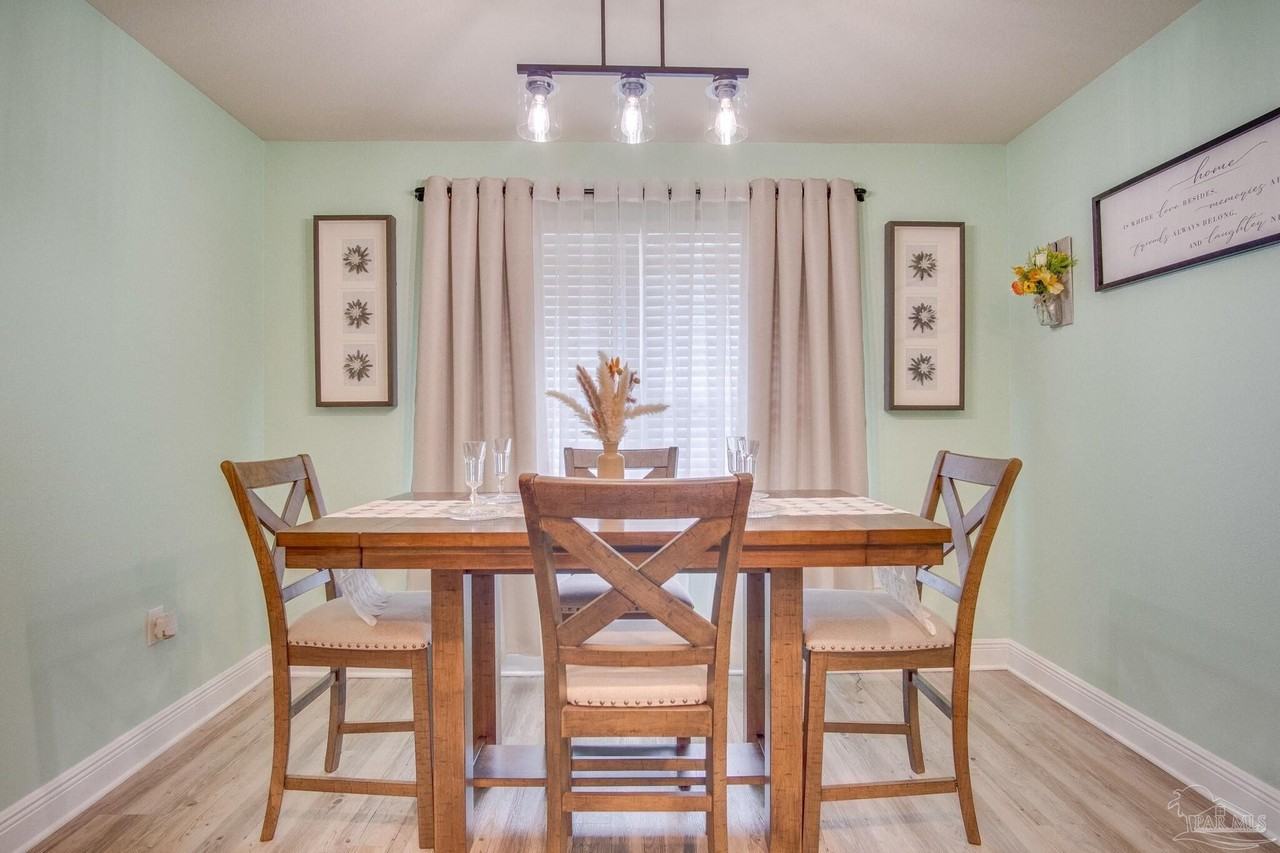 8824 Smiley Ct - Photo 4 of 21