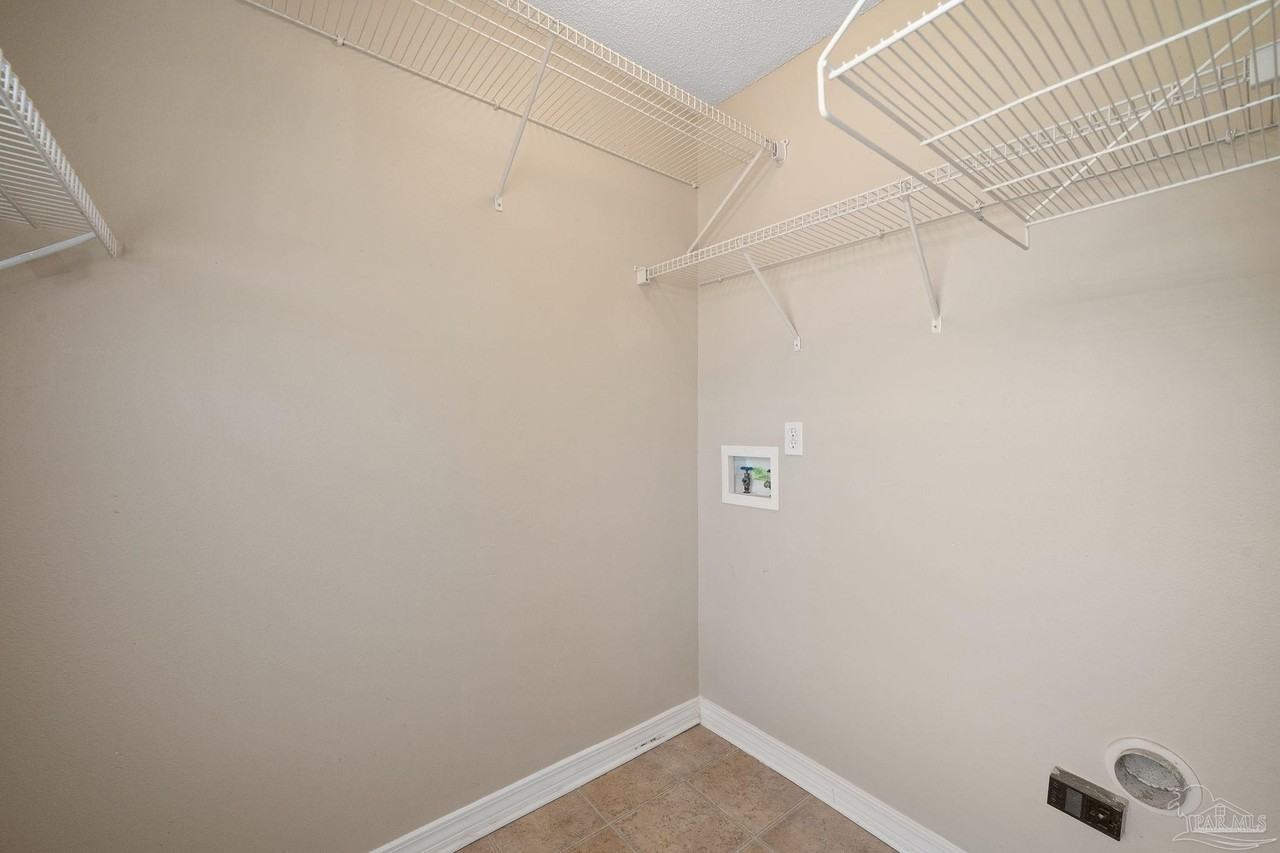 9771 Cobblebrook Dr - Photo 6 of 29