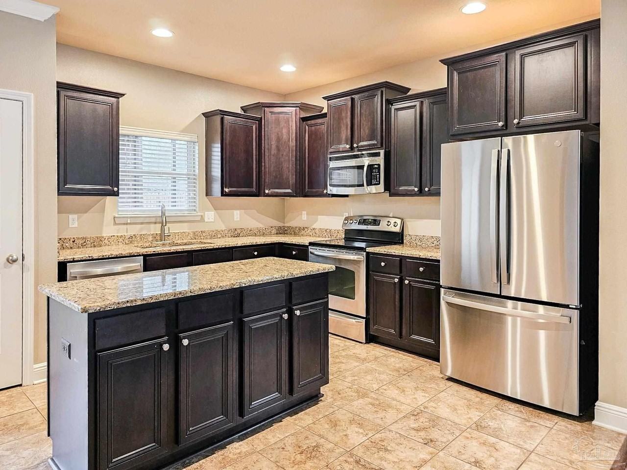 2236 Somerville Ct - Photo 4 of 29