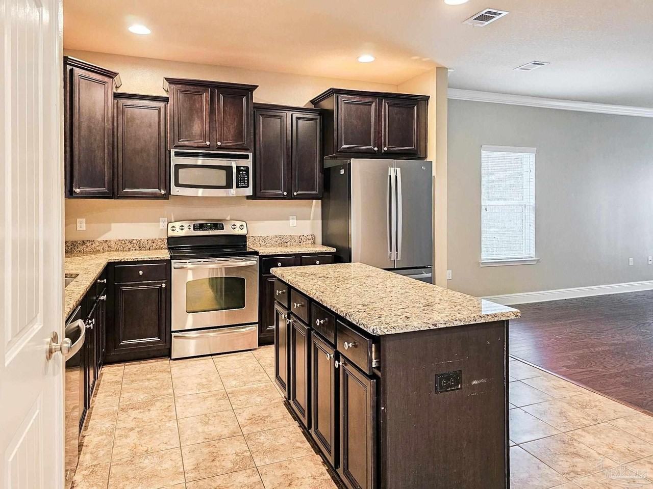 2236 Somerville Ct - Photo 5 of 29