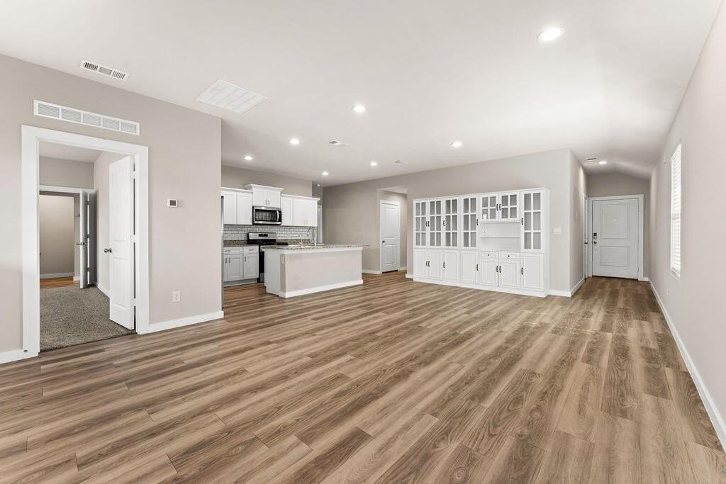 7611 Orange Blossom Rd - Photo 4 of 31