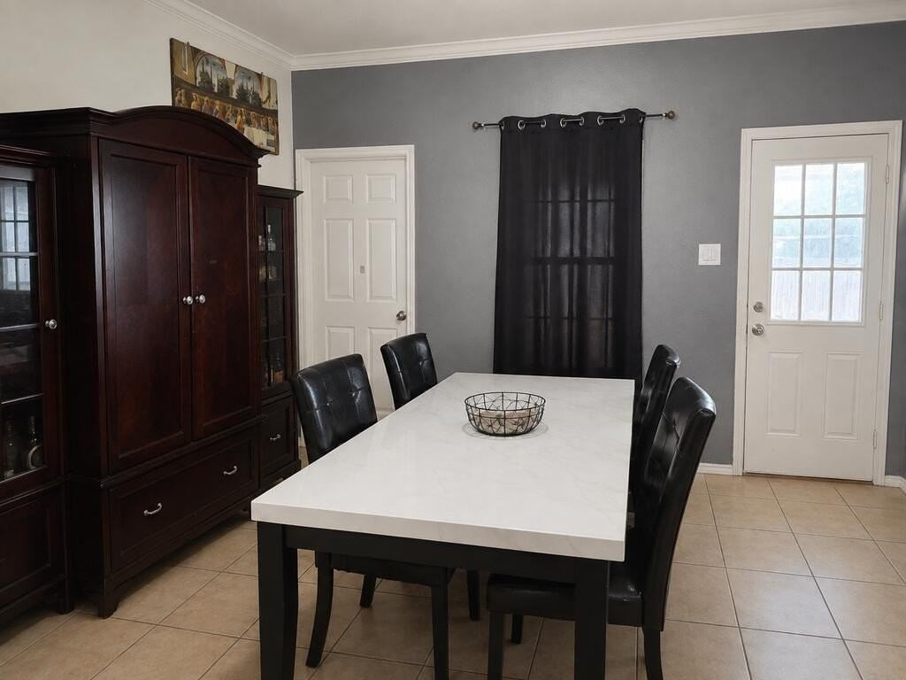 326 Cloud Ave - Photo 3 of 7