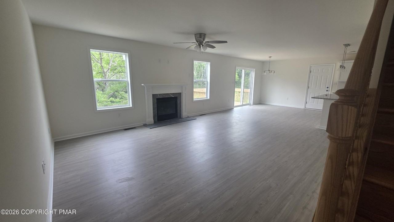 1369 Mutton Hollow Rd - Photo 4 of 28