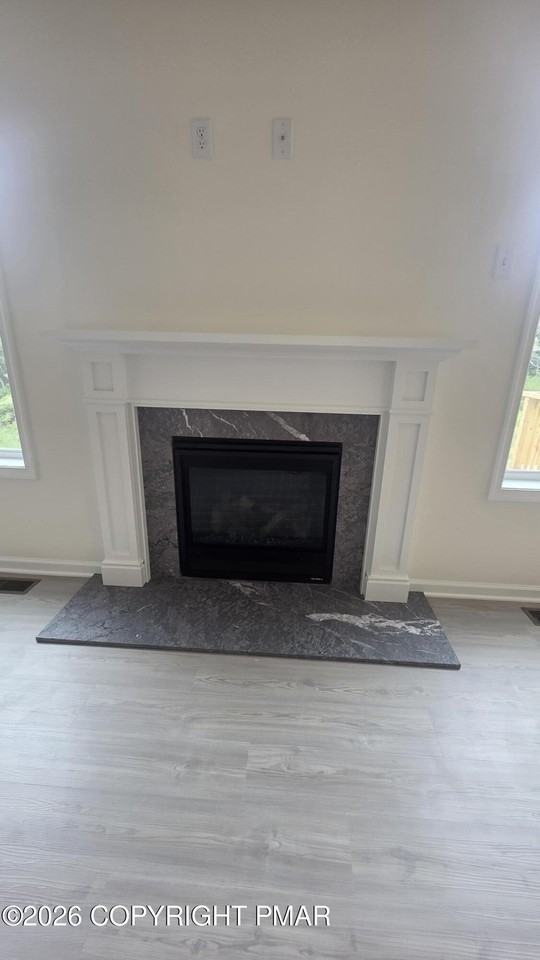 1369 Mutton Hollow Rd - Photo 5 of 28