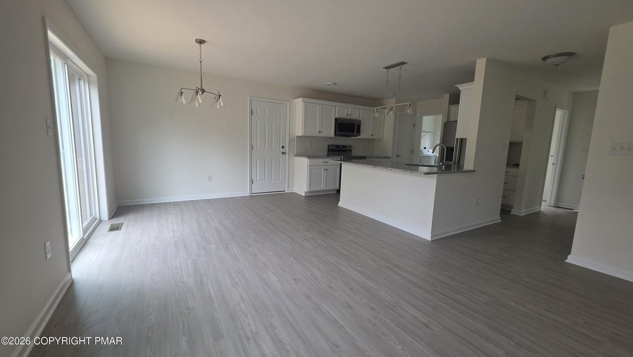 1369 Mutton Hollow Rd - Photo 6 of 28