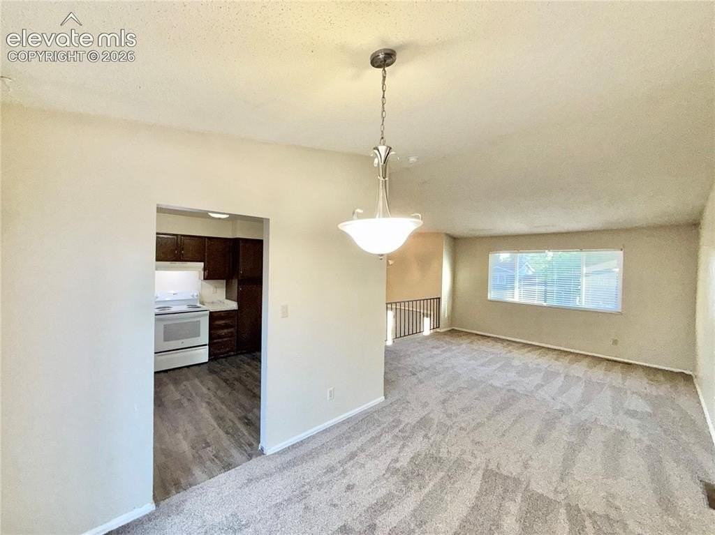 2945 Del Rey Plz - Photo 3 of 14