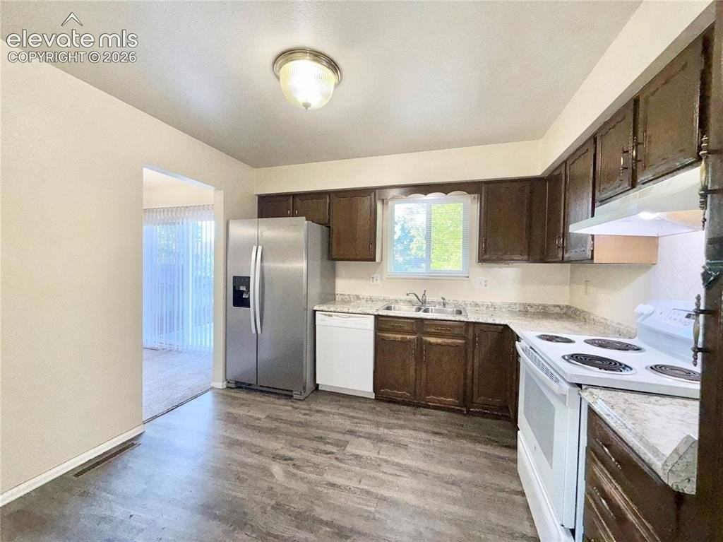 2945 Del Rey Plz - Photo 4 of 14