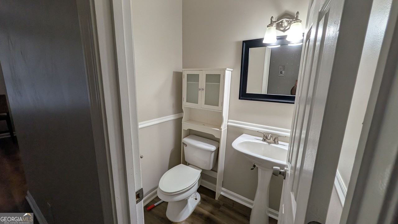 370 Brentwood Dr - Photo 6 of 14