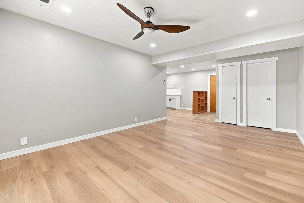 1612 Cottonwood Dr #13 - Photo 3 of 19