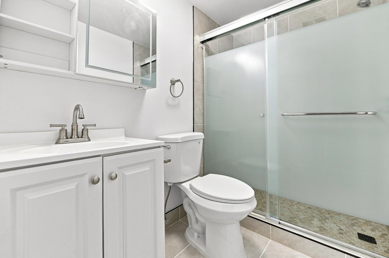 1612 Cottonwood Dr #13 - Photo 4 of 19