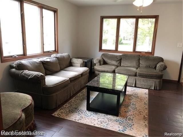1610 South Blvd - Photo 2 of 16