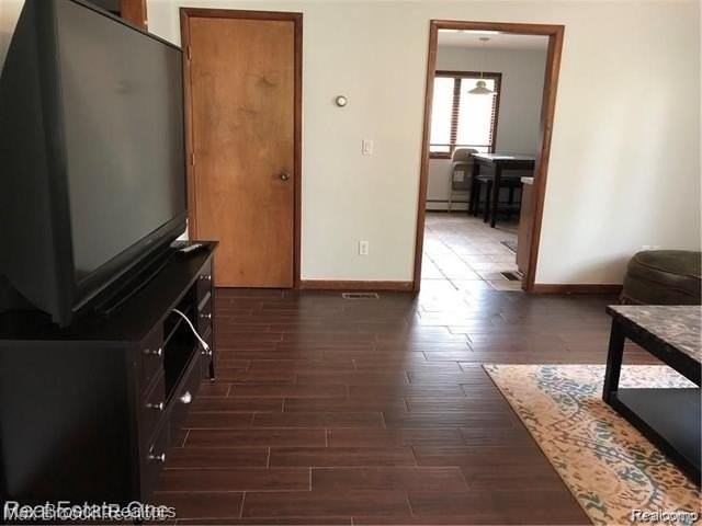 1610 South Blvd - Photo 3 of 16