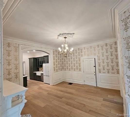 669 W Canfield St - Photo 3 of 12
