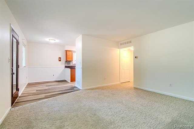 19888 Broadacres St - Photo 5 of 14