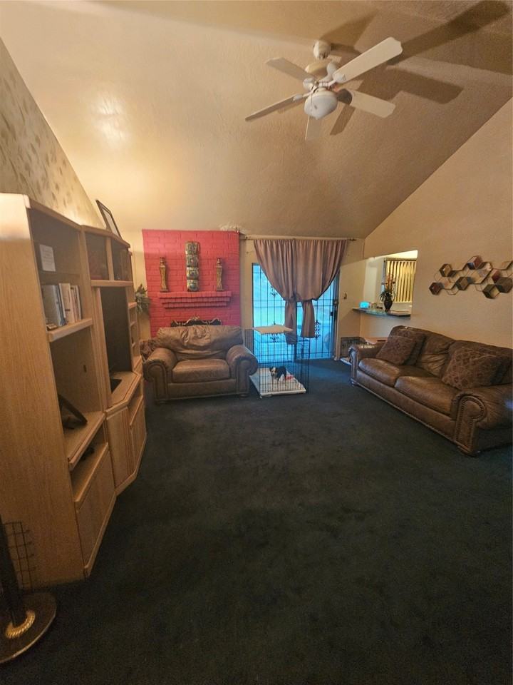 15206 Flamingo Park - Photo 4 of 12