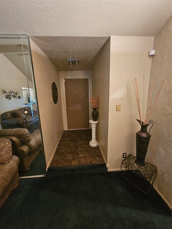 15206 Flamingo Park - Photo 5 of 12