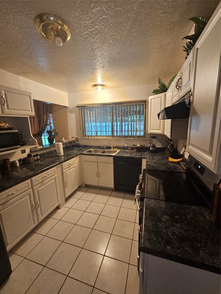 15206 Flamingo Park - Photo 6 of 12