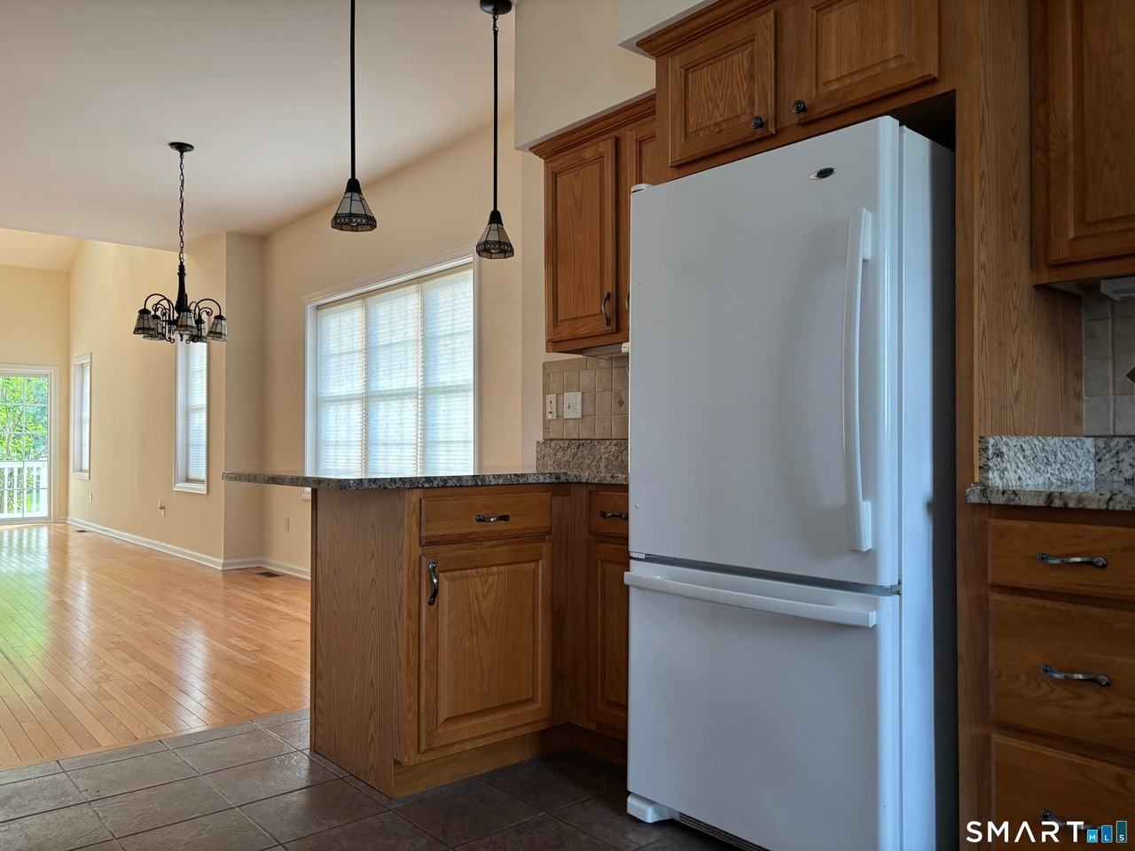 511 Elm St - Photo 5 of 26
