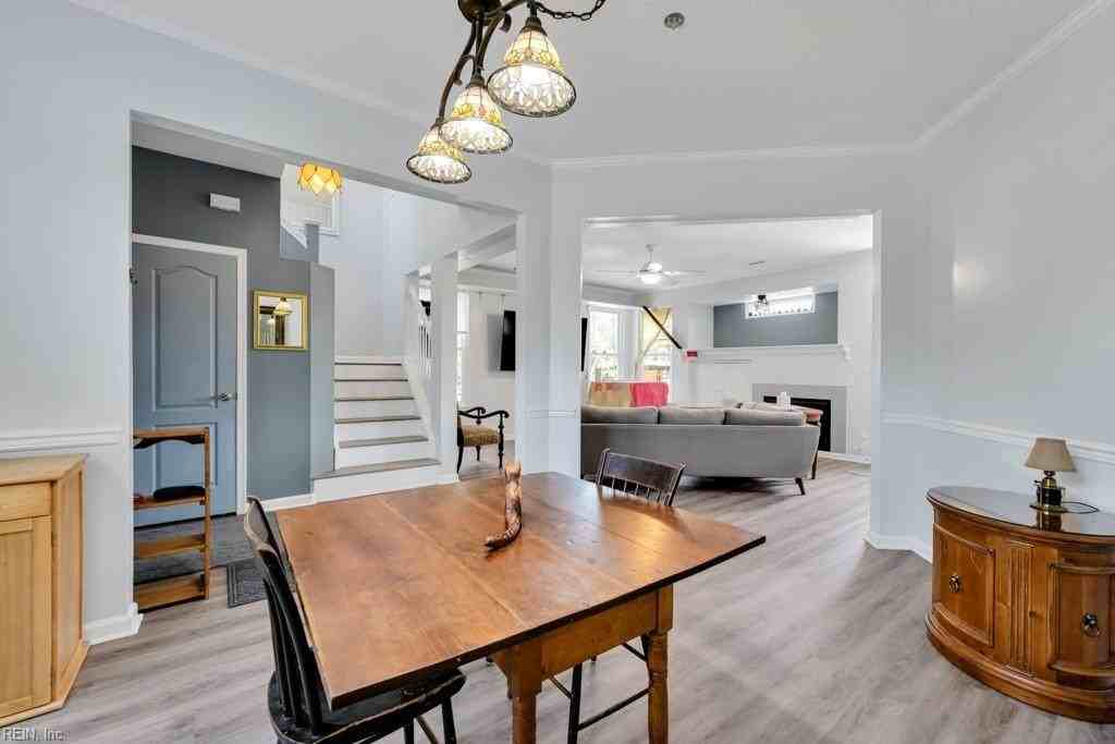 801 Winter King Ct - Photo 5 of 48