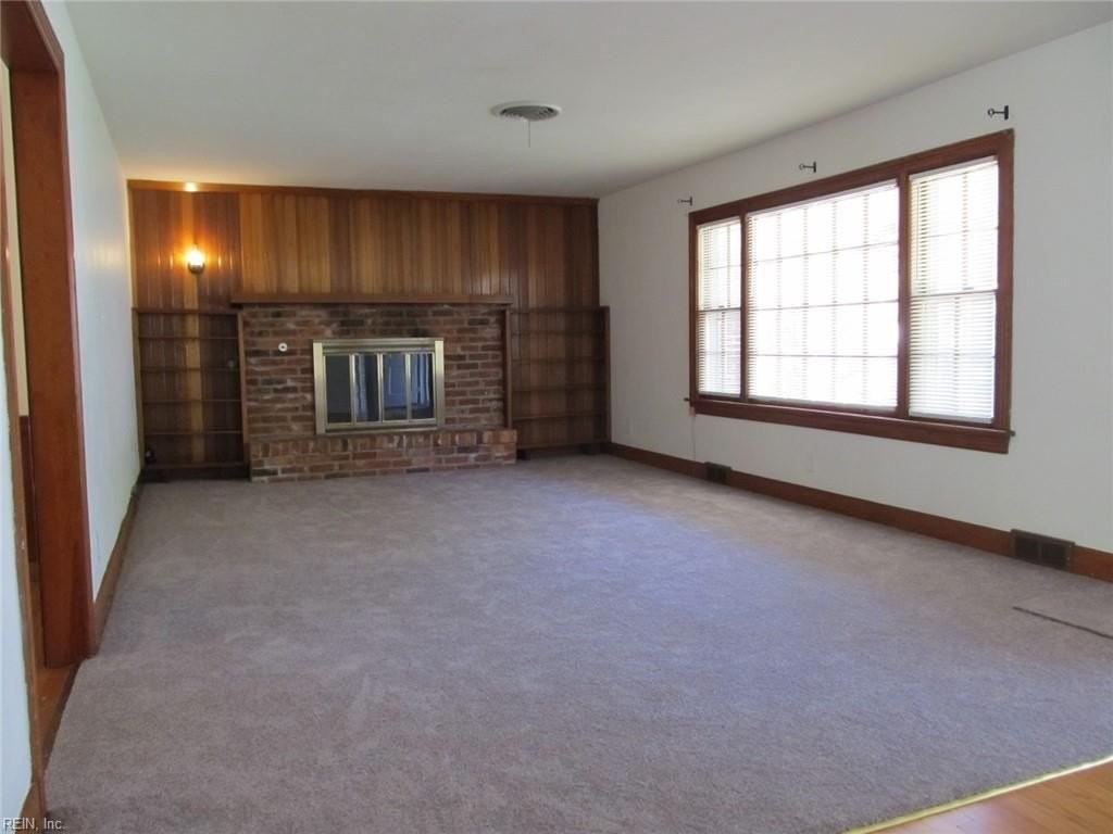 2217 Delwood Rd - Photo 4 of 35