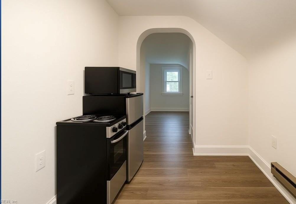 1615 Holladay St - Photo 5 of 7