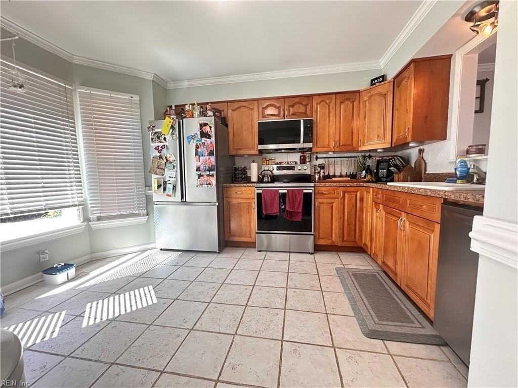 434 Wayman Ln - Photo 5 of 31