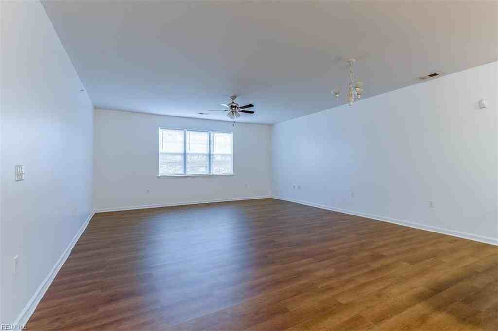 5212 Nuthall Dr #103 - Photo 3 of 30