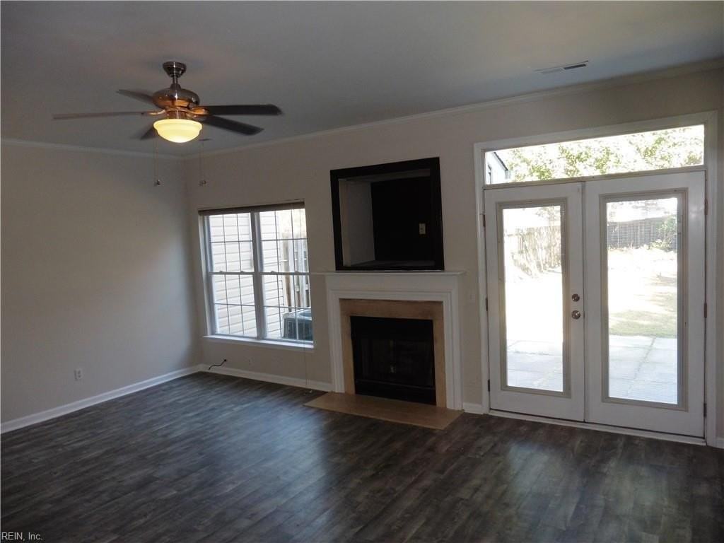 2364 Charing Cross Rd - Photo 4 of 21