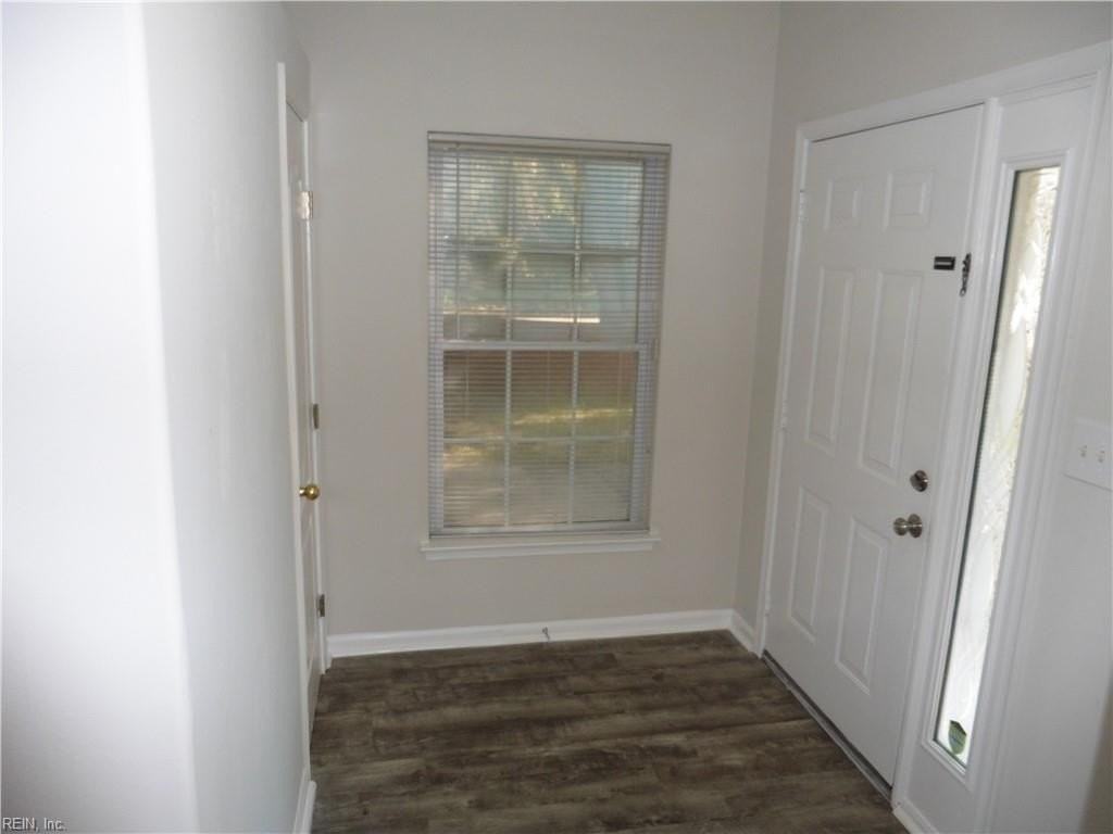 2364 Charing Cross Rd - Photo 7 of 21