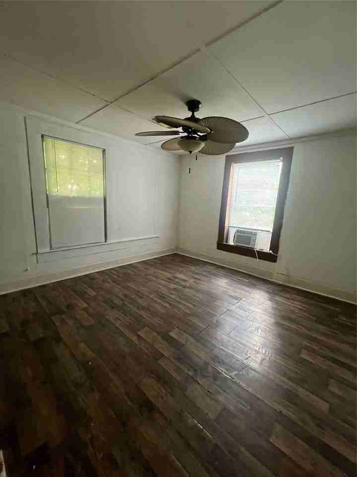122 W Pecan Ln - Photo 5 of 9