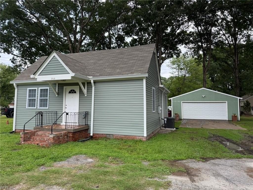 705 Canal Dr - Photo 3 of 11