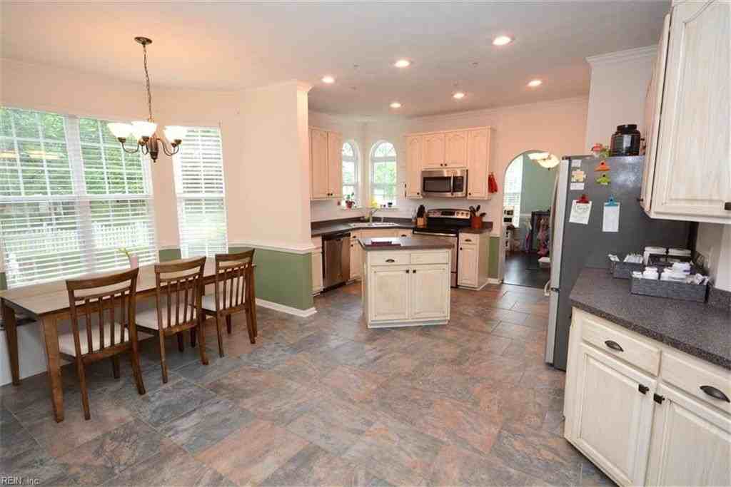 414 Sawyers Mill Xing - Photo 5 of 38