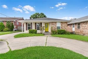 featured image of 4740 W Esplanade Ave