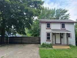 featured image of 6 W 6th St N