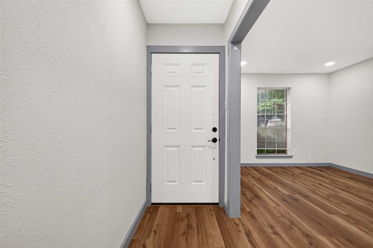 3102 Knotty Oaks Trl - Photo 3 of 31