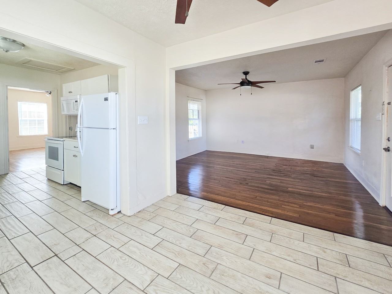 5309 Avenue O #SF - Photo 3 of 13