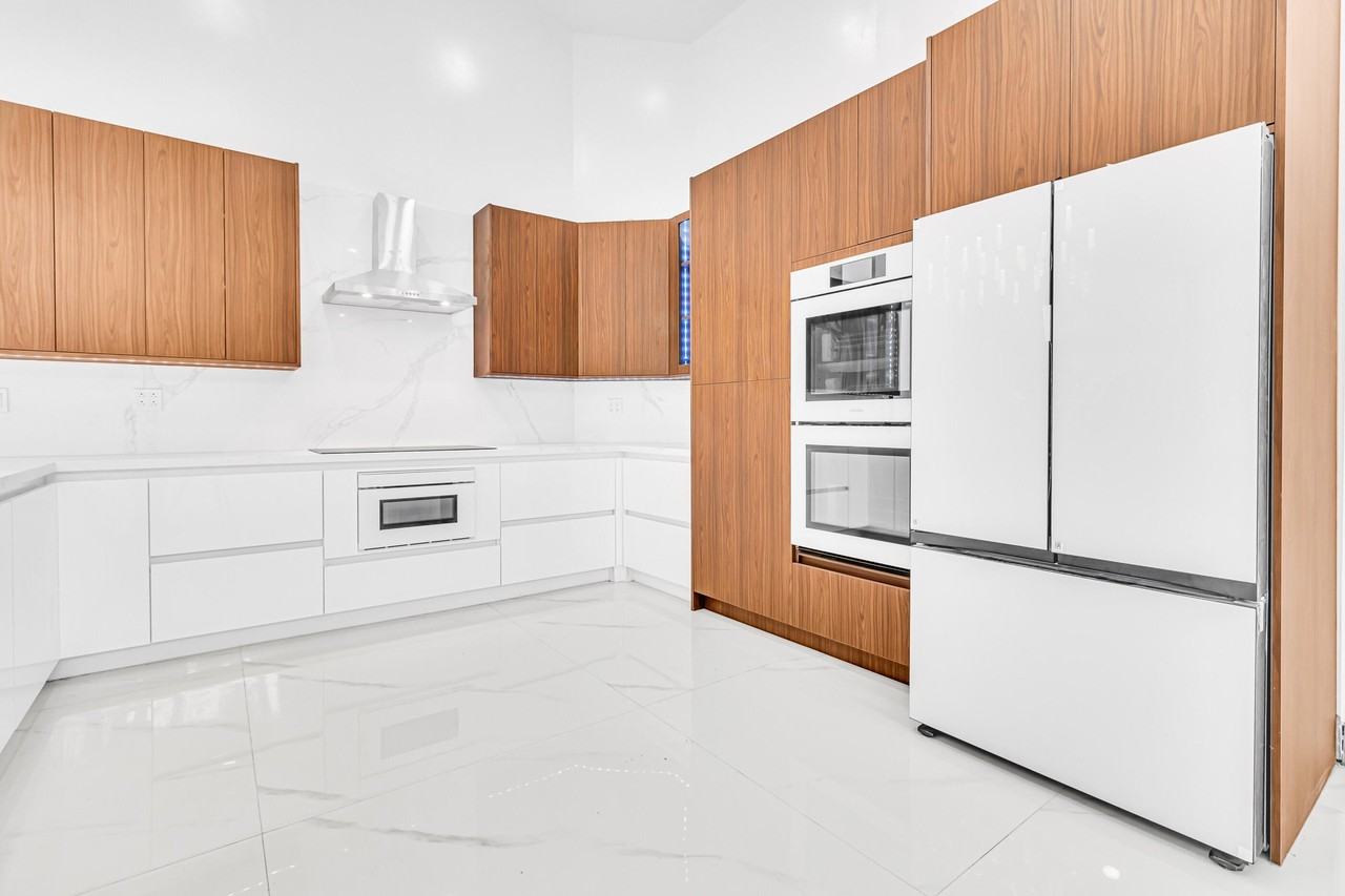 5740 Sw 33rd Ter - Photo 2 of 20